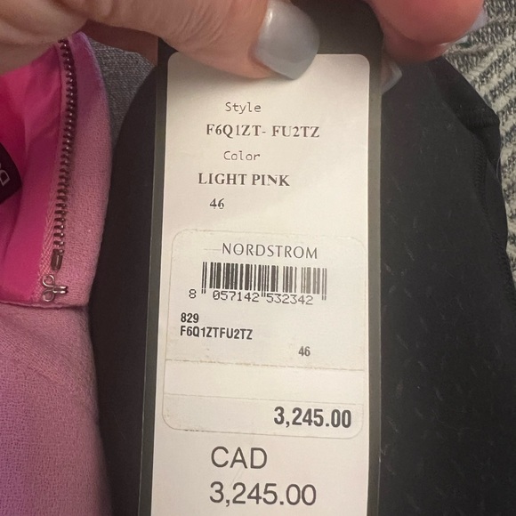 Dress by Dolce and Gabbana - Picture 5 of 7